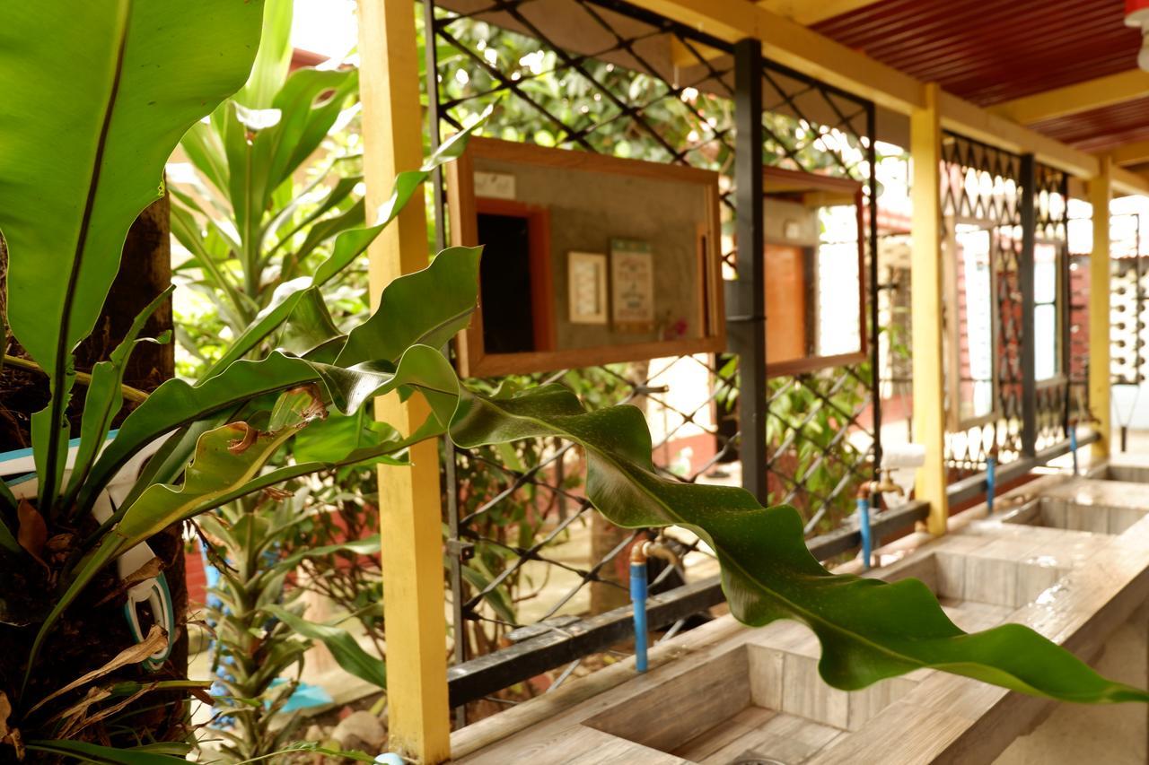 Food District Hostel Cebu Central Exterior foto